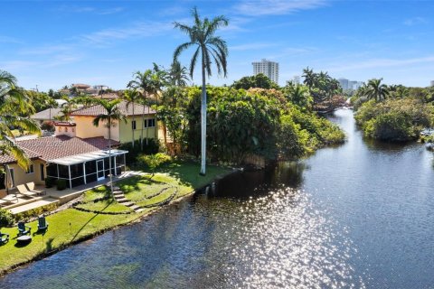 House in Fort Lauderdale, Florida 4 bedrooms, 280.47 sq.m. № 1811602 - photo 13