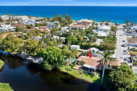 House in Fort Lauderdale, Florida 4 bedrooms, 280.47 sq.m. № 1811602 - photo 15