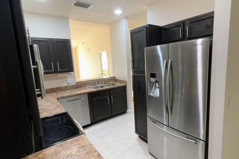 Copropriété à louer à St. Lucie, Floride: 2 chambres, 122.26 m2 № 2295644 - photo 5