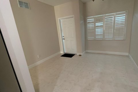 Copropriété à louer à St. Lucie, Floride: 2 chambres, 122.26 m2 № 2295644 - photo 4