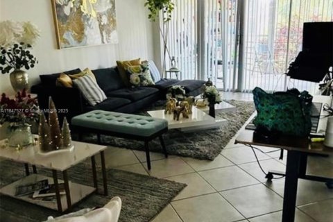 Condominio en alquiler en Davie, Florida, 3 dormitorios, 107.3 m2 № 1847634 - foto 1