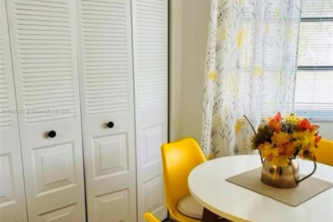 Condominio en alquiler en Davie, Florida, 3 dormitorios, 107.3 m2 № 1847634 - foto 3