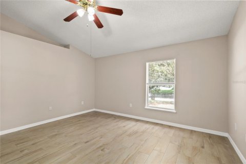 House in Minneola, Florida 4 bedrooms, 170.57 sq.m. № 1791315 - photo 16