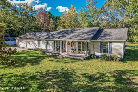 House in Callahan, Florida 5 bedrooms, 229.47 sq.m. № 806940 - photo 1