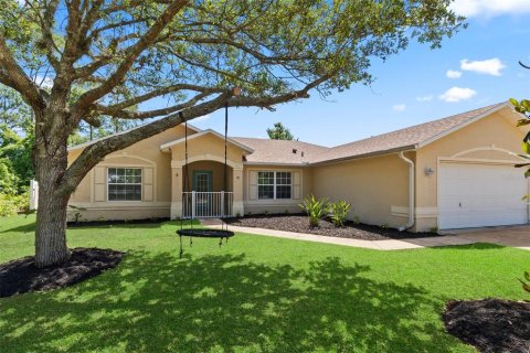 House in Palm Coast, Florida 4 bedrooms, 219.99 sq.m. № 2151656