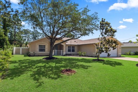 House in Palm Coast, Florida 4 bedrooms, 219.99 sq.m. № 2151656 - photo 13