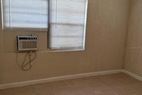 Apartment in Titusville, Florida 2 bedrooms, 130.99 sq.m. № 1912877 - photo 3