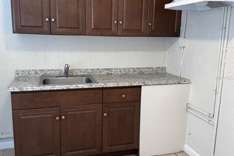 Apartment in Titusville, Florida 2 bedrooms, 130.99 sq.m. № 1912877 - photo 4