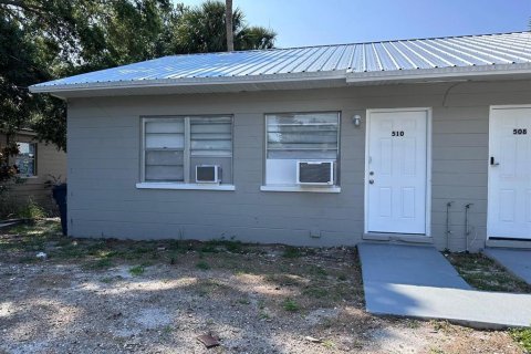 Apartment in Titusville, Florida 2 bedrooms, 130.99 sq.m. № 1912877 - photo 1