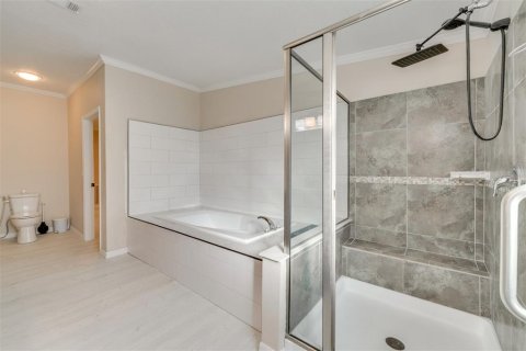 Casa en alquiler en Kissimmee, Florida, 5 dormitorios, 248.23 m2 № 2110410 - foto 8