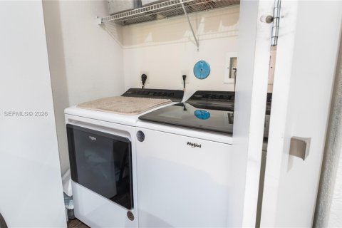 Adosado en alquiler en Weston, Florida, 3 dormitorios, 149.11 m2 № 2052612 - foto 15