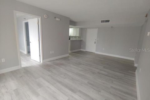 Condominio en alquiler en Port Charlotte, Florida, 2 dormitorios, 72.74 m2 № 1918719 - foto 6