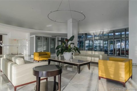 Casa en alquiler en Miami Beach, Florida, 61.59 m2 № 1938821 - foto 21