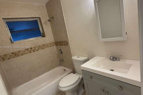 Снять в аренду виллу или дом в Майами-Шорс, Флорида 3 спальни, 139.35м2, № 1992535 - фото 21