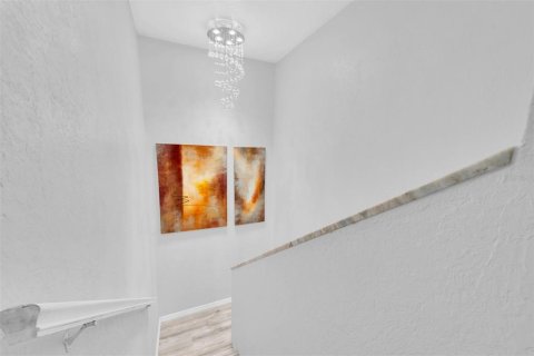Townhouse in Seminole, Florida 3 bedrooms, 170.85 sq.m. № 2100848 - photo 15