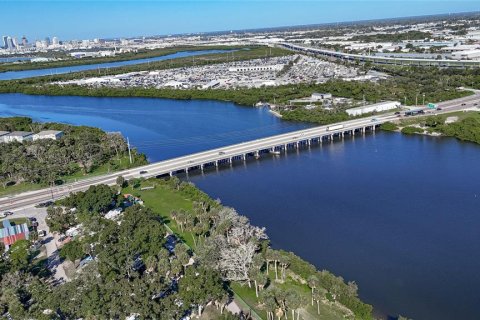 Casa en venta en Tampa, Florida, 3 dormitorios, 118.54 m2 № 2424283 - foto 30