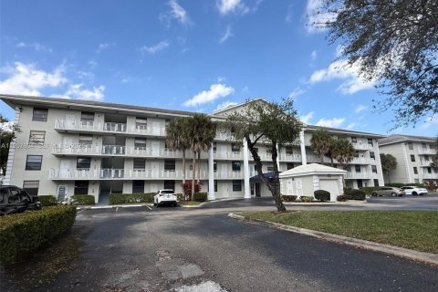 Copropriété à louer à Davie, Floride: 2 chambres, 128.67 m2 № 2042216 - photo 2