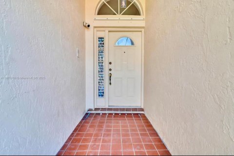 House in Boca Raton, Florida 3 bedrooms, 173.17 sq.m. № 1930627 - photo 2