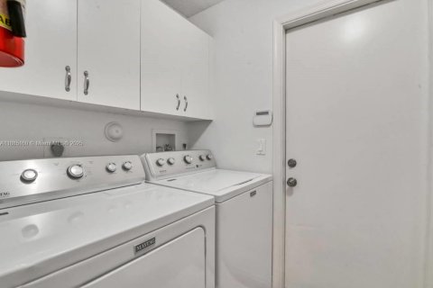 House in Boca Raton, Florida 3 bedrooms, 173.17 sq.m. № 1930627 - photo 23