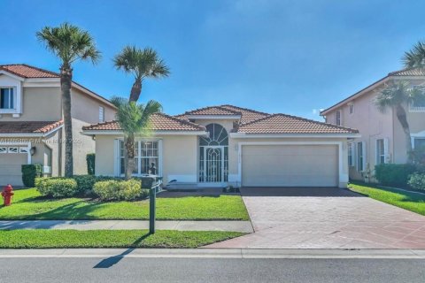 House in Boca Raton, Florida 3 bedrooms, 173.17 sq.m. № 1930627