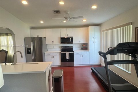 House in Boca Raton, Florida 3 bedrooms, 173.17 sq.m. № 1930627 - photo 6