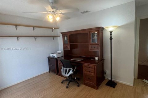 House in Boca Raton, Florida 3 bedrooms, 173.17 sq.m. № 1930627 - photo 22