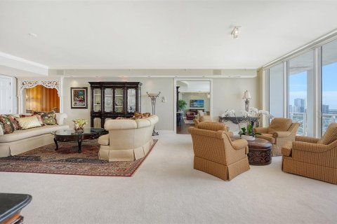 Condo in Sarasota, Florida, 4 bedrooms  № 1409656 - photo 14