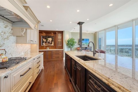 Condo in Sarasota, Florida, 4 bedrooms  № 1409656 - photo 25
