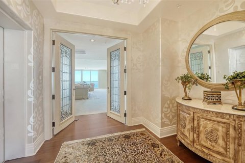 Condo in Sarasota, Florida, 4 bedrooms  № 1409656 - photo 13