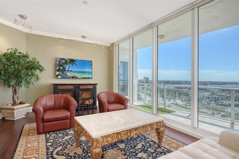 Condo in Sarasota, Florida, 4 bedrooms  № 1409656 - photo 18