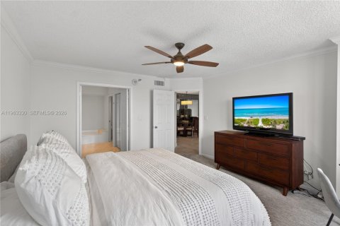 Condo in Aventura, Florida, 2 bedrooms  № 2028706 - photo 13