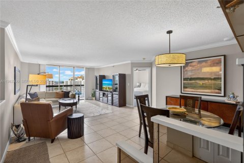 Condo in Aventura, Florida, 2 bedrooms  № 2028706 - photo 6