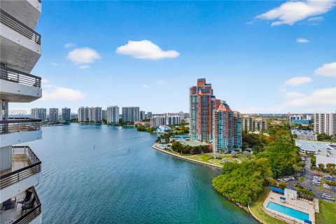 Condo in Aventura, Florida, 2 bedrooms  № 2028706 - photo 4