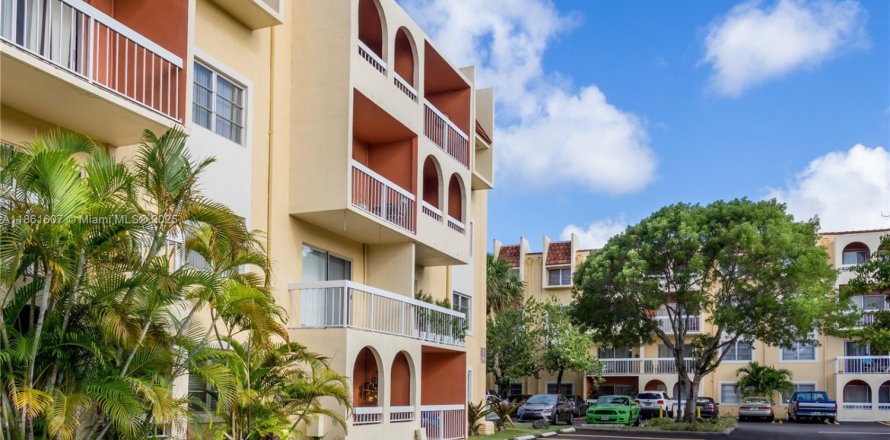 Condo à Miami, Floride, 1 chambre  № 1892261