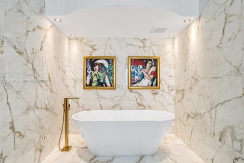 Copropriété à vendre à Miami Beach, Floride: 3 chambres, 305.09 m2 № 1982667 - photo 22