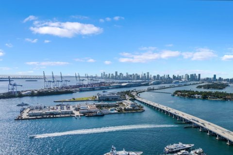 Copropriété à vendre à Miami Beach, Floride: 3 chambres, 305.09 m2 № 1982667 - photo 2