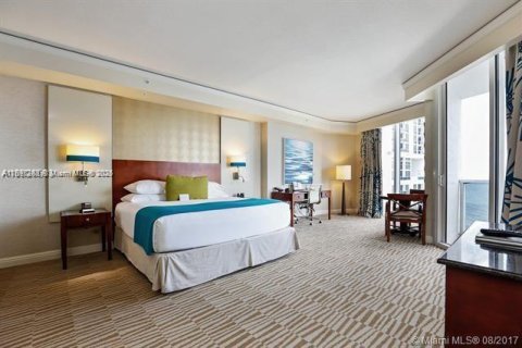 Condo in Sunny Isles Beach, Florida, 2 bedrooms  № 2014583 - photo 4