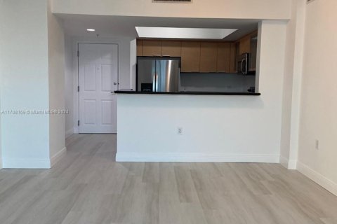 Condo in Hollywood, Florida, 2 bedrooms  № 1726833 - photo 9