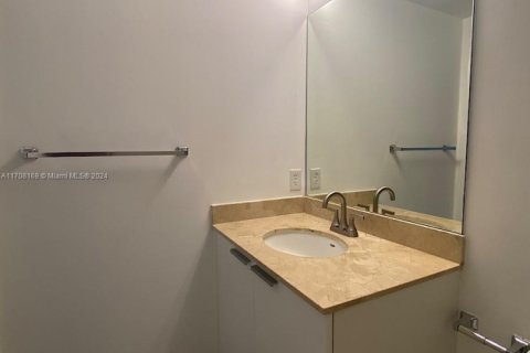 Condo in Hollywood, Florida, 2 bedrooms  № 1726833 - photo 16