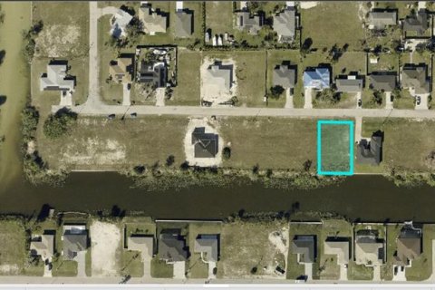 Terrain à vendre à Cape Coral, Floride № 2229548 - photo 4