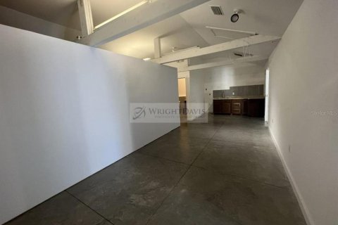 Casa en alquiler en Saint Petersburg, Florida, 1 dormitorio, 243.78 m2 № 2390974 - foto 9