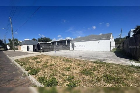 Casa en alquiler en Saint Petersburg, Florida, 1 dormitorio, 243.78 m2 № 2390974 - foto 4