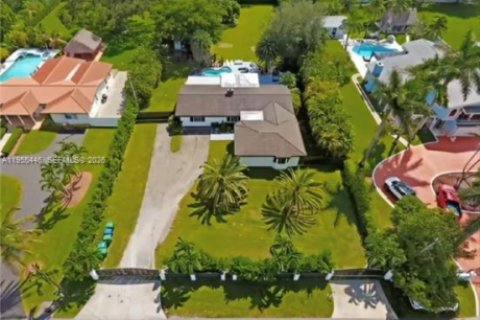 Villa ou maison à Miami, Floride 3 chambres, 267.93 m2 № 2024402