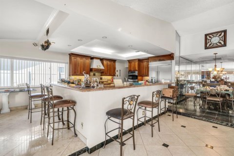 Casa en venta en Lauderhill, Florida, 5 dormitorios, 248.05 m2 № 2426773 - foto 8