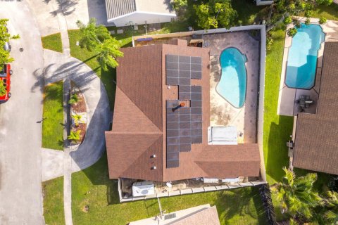 Casa en venta en Lauderhill, Florida, 5 dormitorios, 248.05 m2 № 2426773 - foto 29