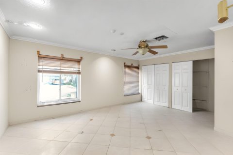 Casa en venta en Lauderhill, Florida, 5 dormitorios, 248.05 m2 № 2426773 - foto 17