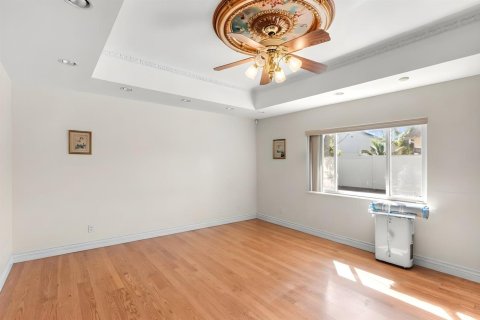 Casa en venta en Lauderhill, Florida, 5 dormitorios, 248.05 m2 № 2426773 - foto 13