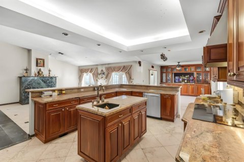Casa en venta en Lauderhill, Florida, 5 dormitorios, 248.05 m2 № 2426773 - foto 4