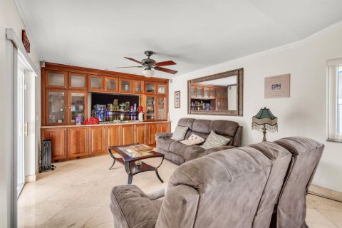 Casa en venta en Lauderhill, Florida, 5 dormitorios, 248.05 m2 № 2426773 - foto 10