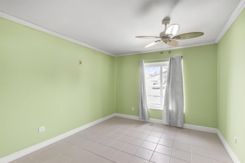 Casa en venta en Lauderhill, Florida, 5 dormitorios, 248.05 m2 № 2426773 - foto 16